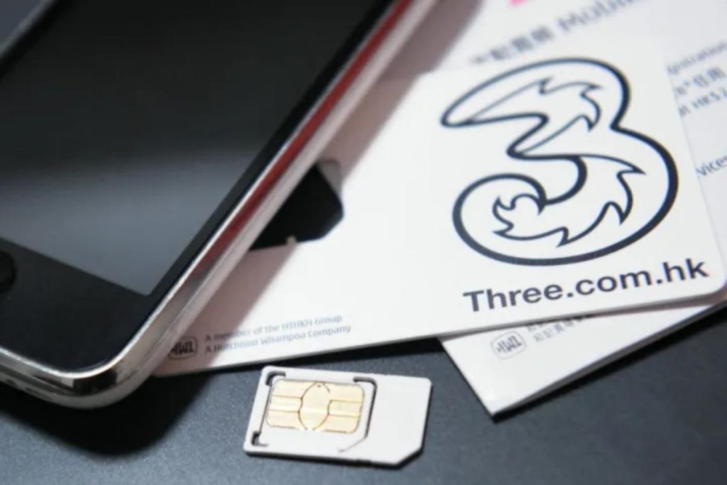 You can buy a 3HK SIM card through several channels